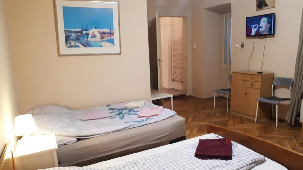 Garibaldi Apartman Apartment Budapest Luaran gambar